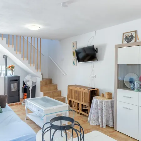 Casa La Lloma 4*